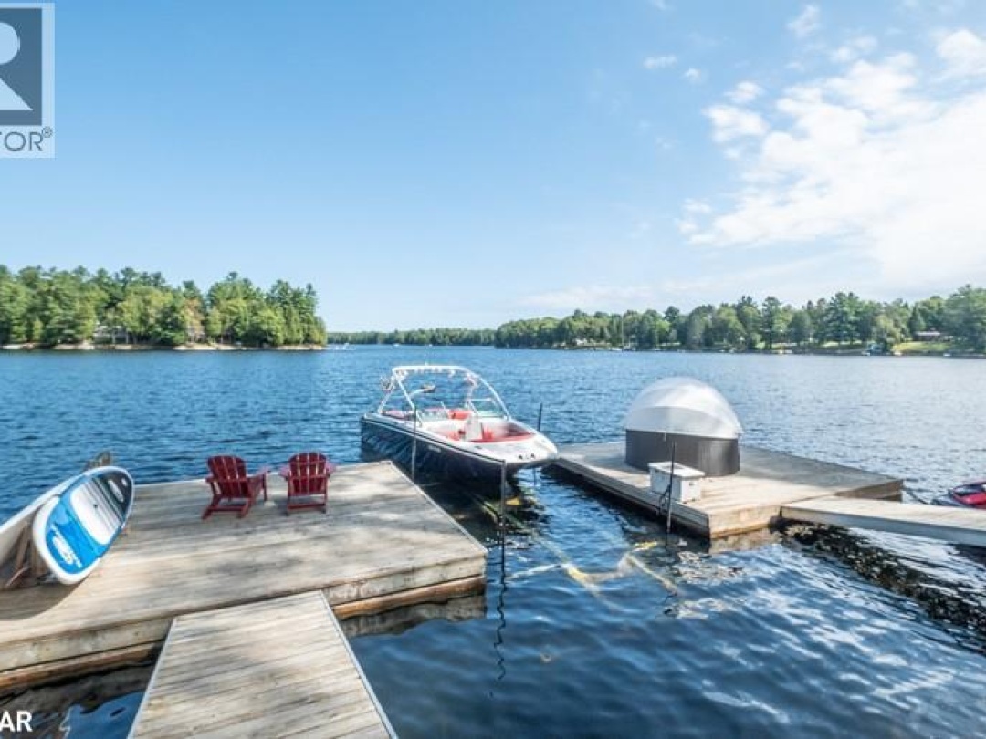 1043 FORTUNES Trail, 