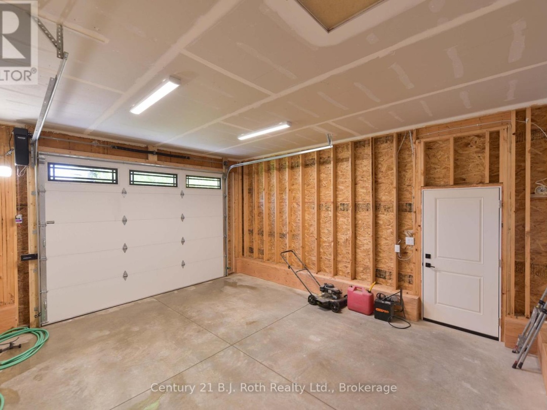 3324 BRAMSHOTT AVENUE, 