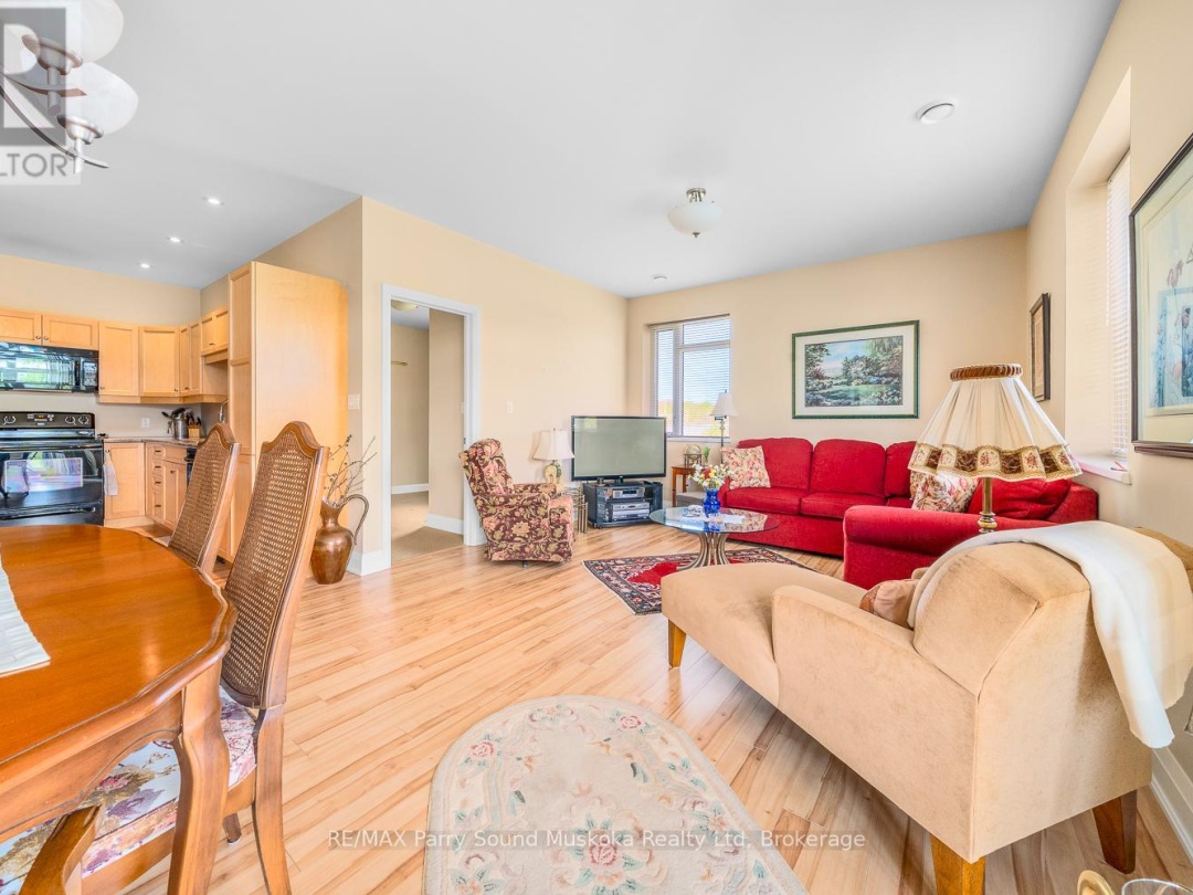 304 20 Silver Birch Court, Parry Sound