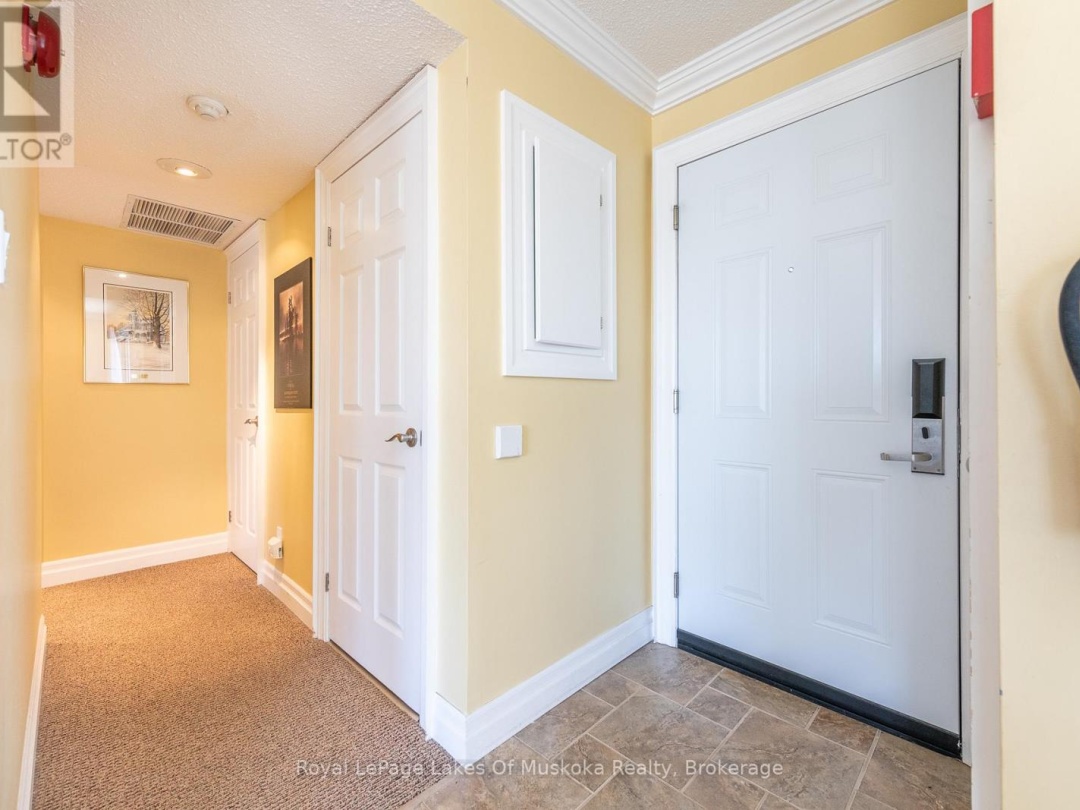 301 - 29 DEERHURST TENNISVIEW DRIVE, 