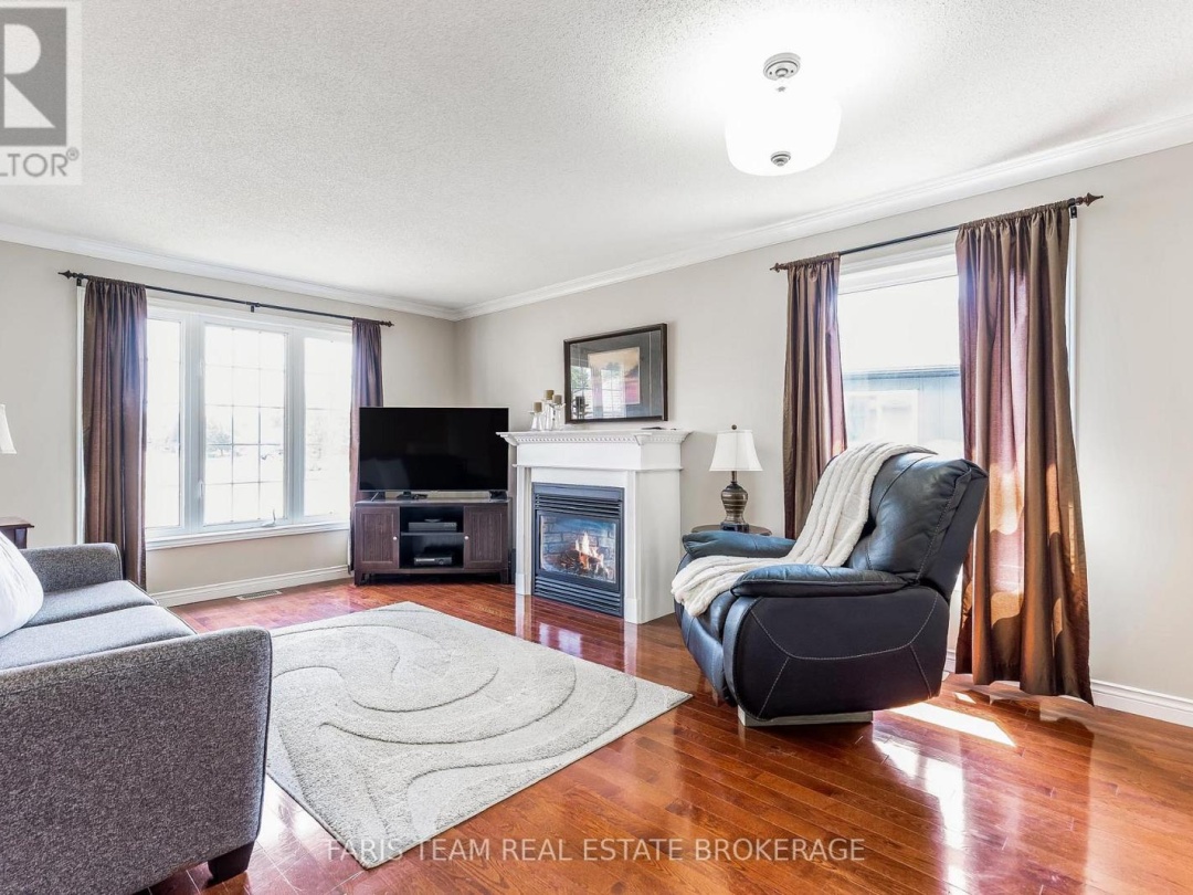 83 GEORGIAS WALK, 