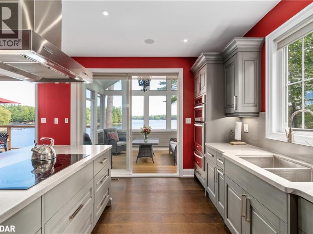 1043 FORTUNES Trail, 