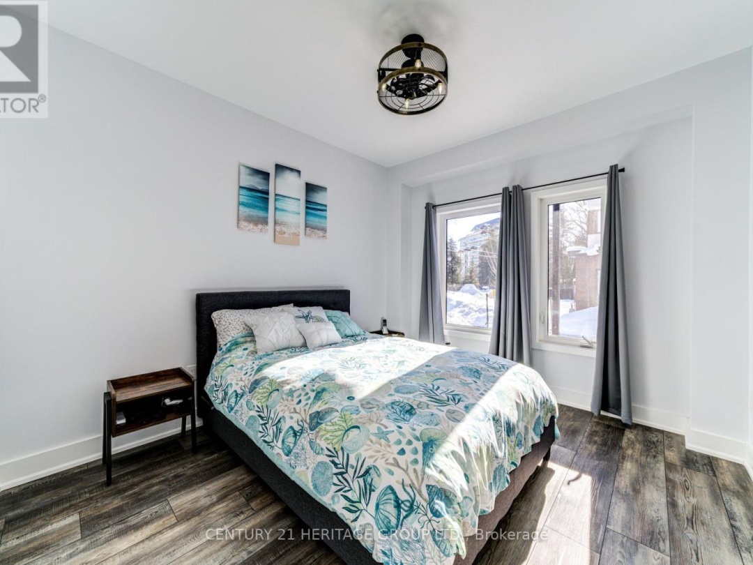 44 Ruby Crescent, Lake Simcoe