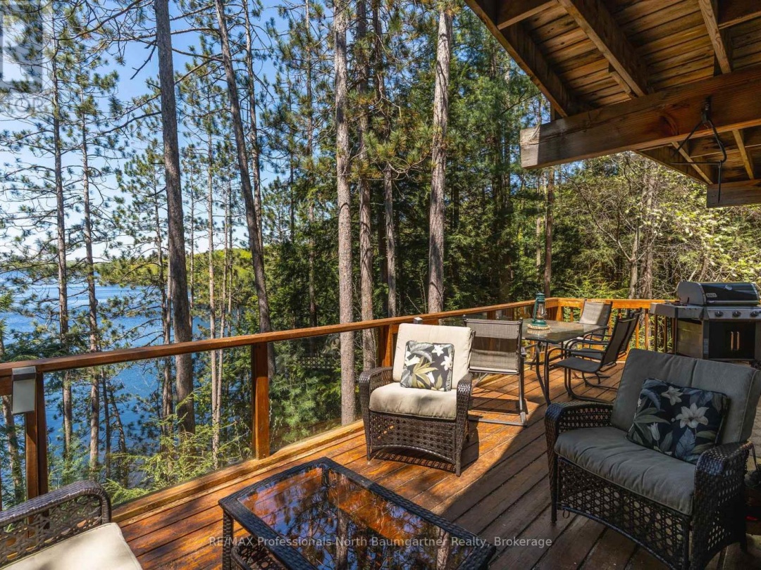 2766 Wilkinson Road, Kennisis Lake