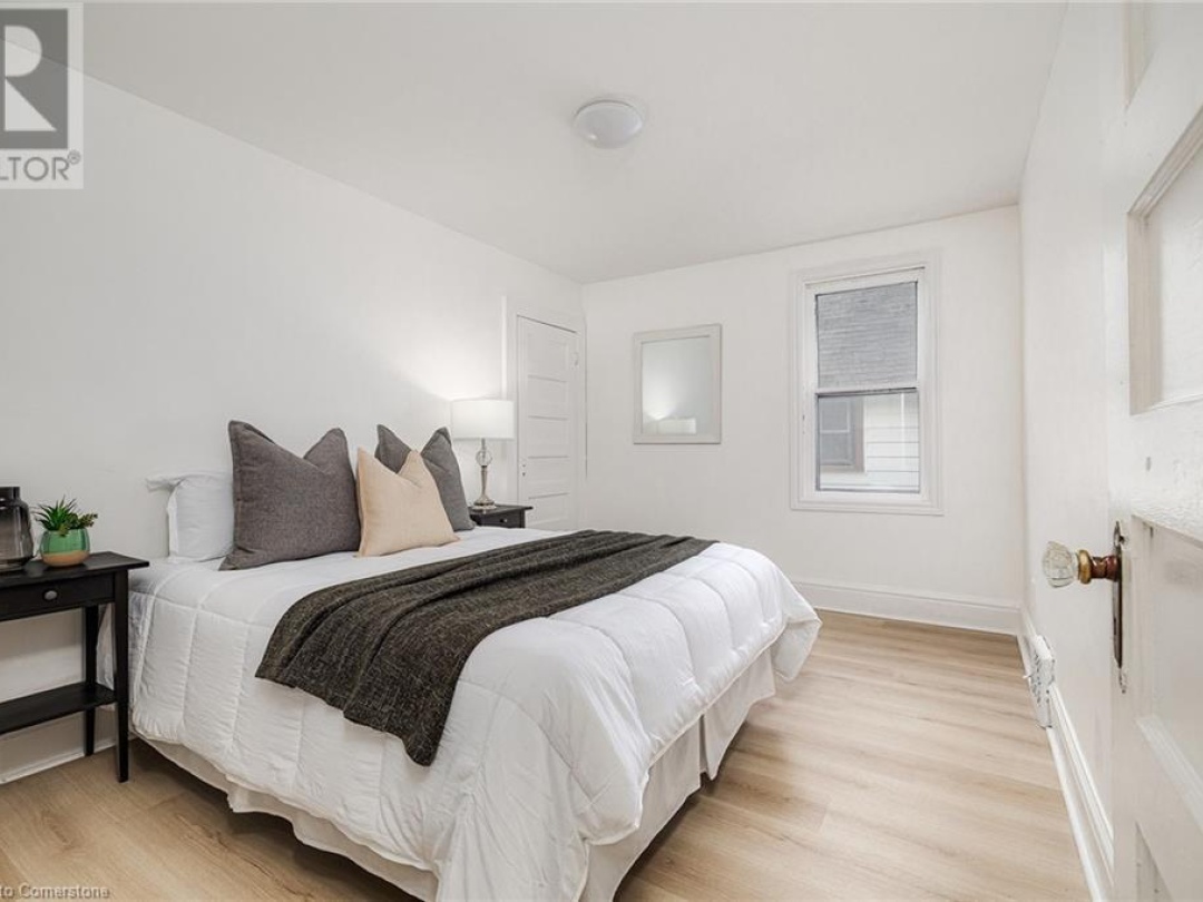 11 FARRER Street, 