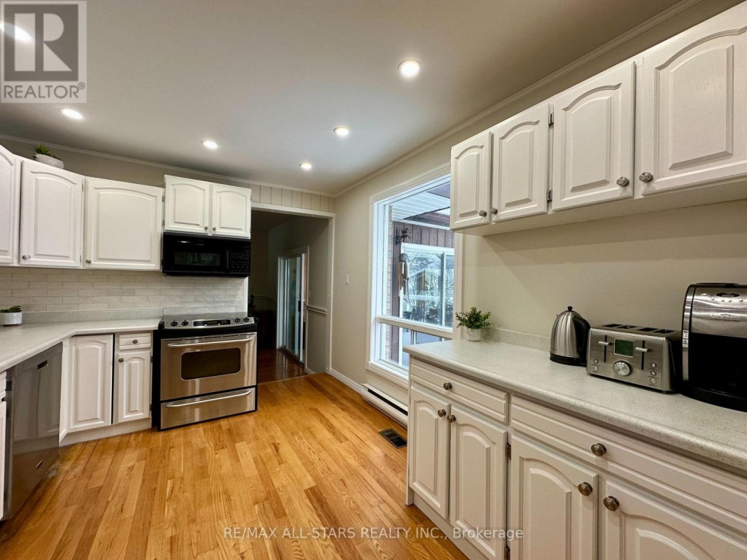 91 Riverside Drive, Pigeon Lake