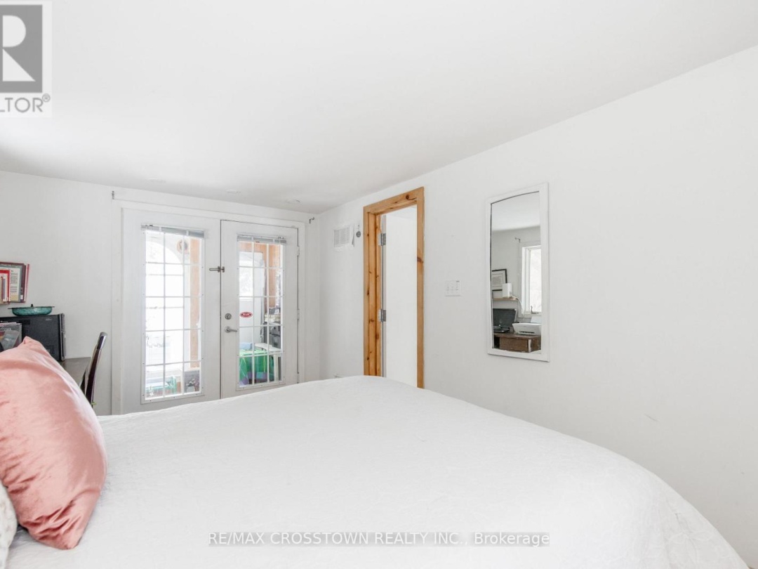 24890 Thorah Park Boulevard, Simcoe Lake