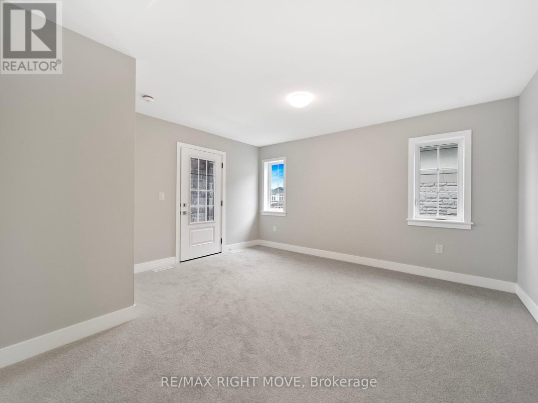 3192 Orion Boulevard, Orillia