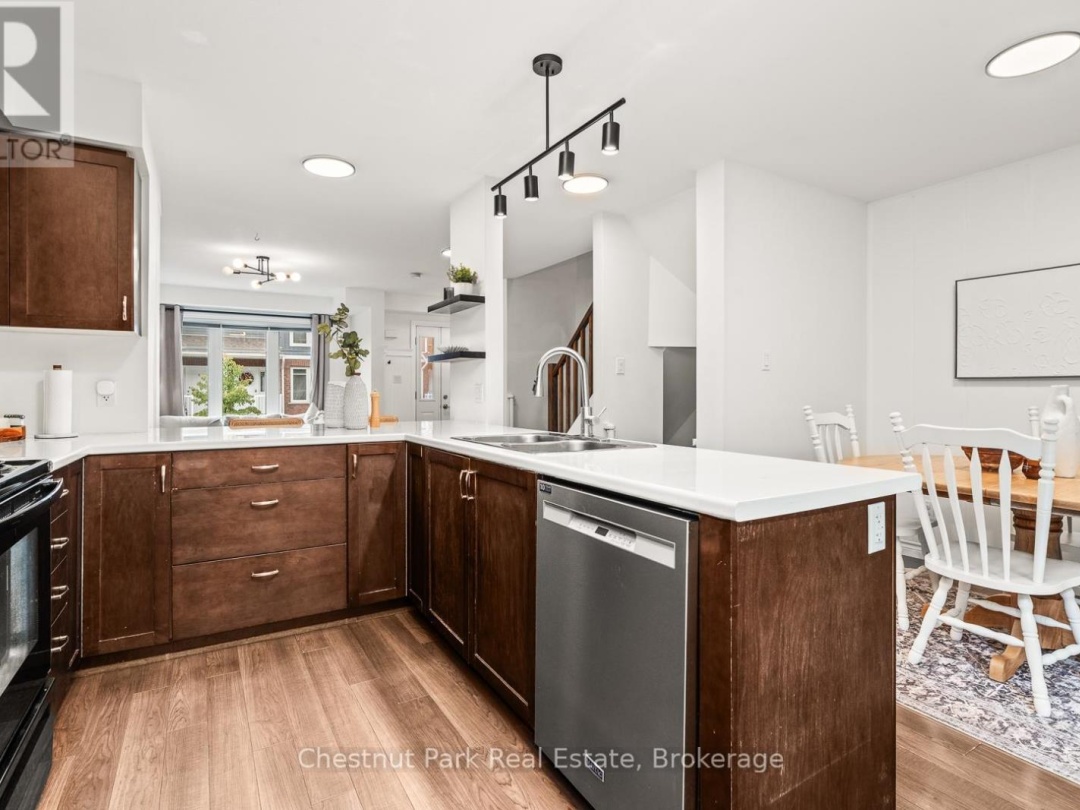 24 - 37 SILVER STREET, 