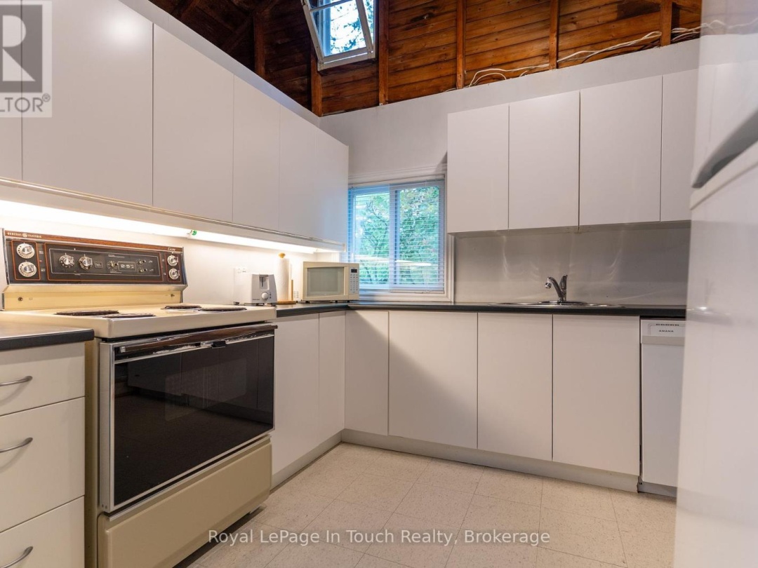13182 GEORGIAN BAY SHORE, 