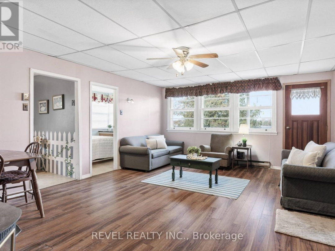 39 NORTH TAYLOR ROAD, 