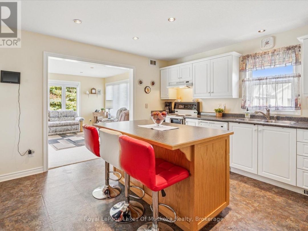 7 INVERARAY COURT, 