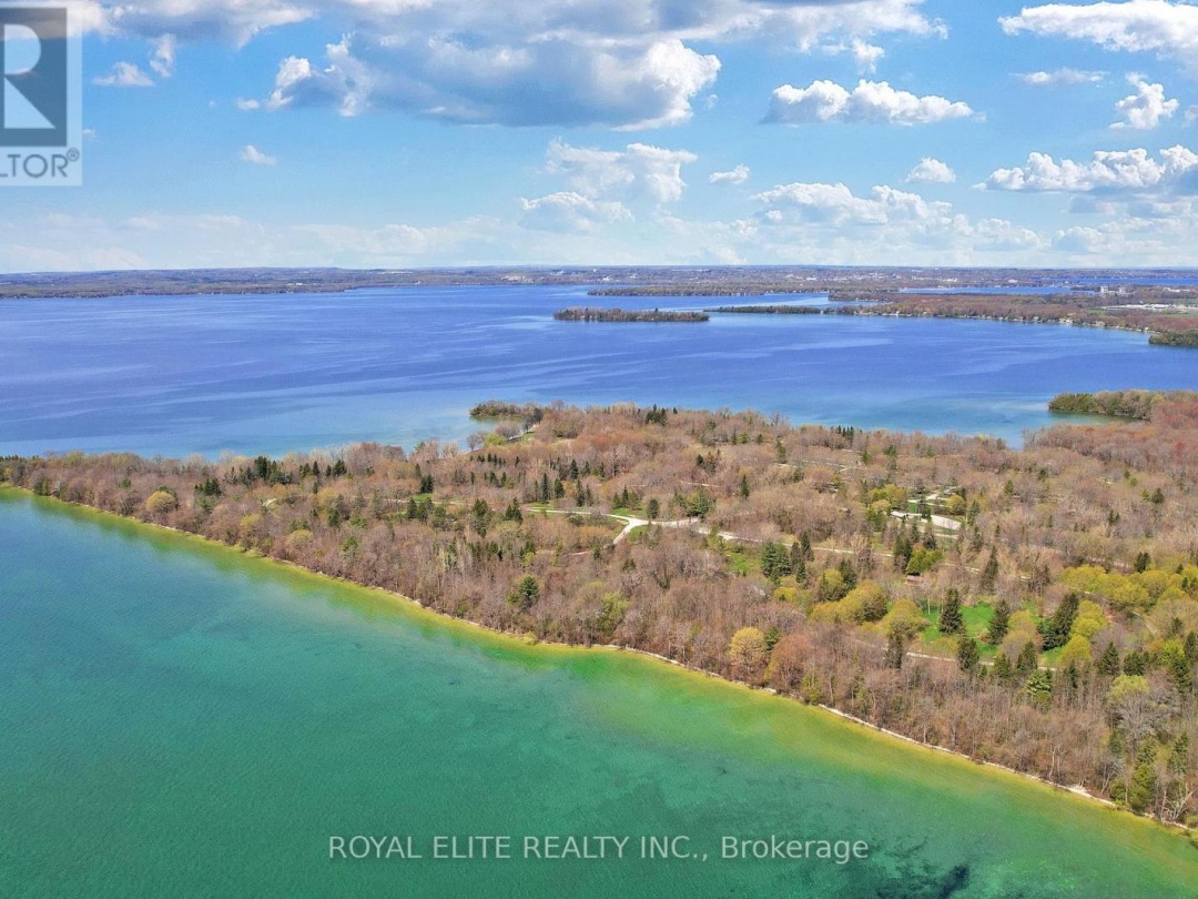 3965 Hilltop Road, Ramara