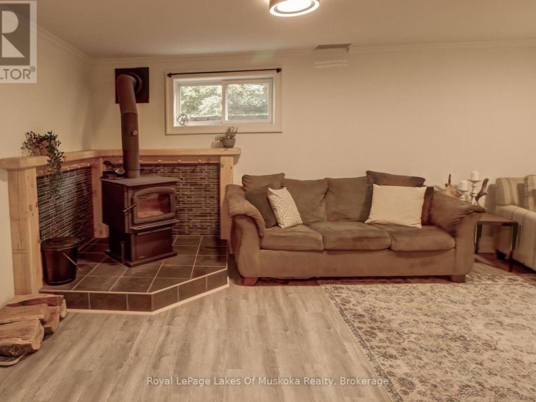 38 FLORENCE STREET W, 