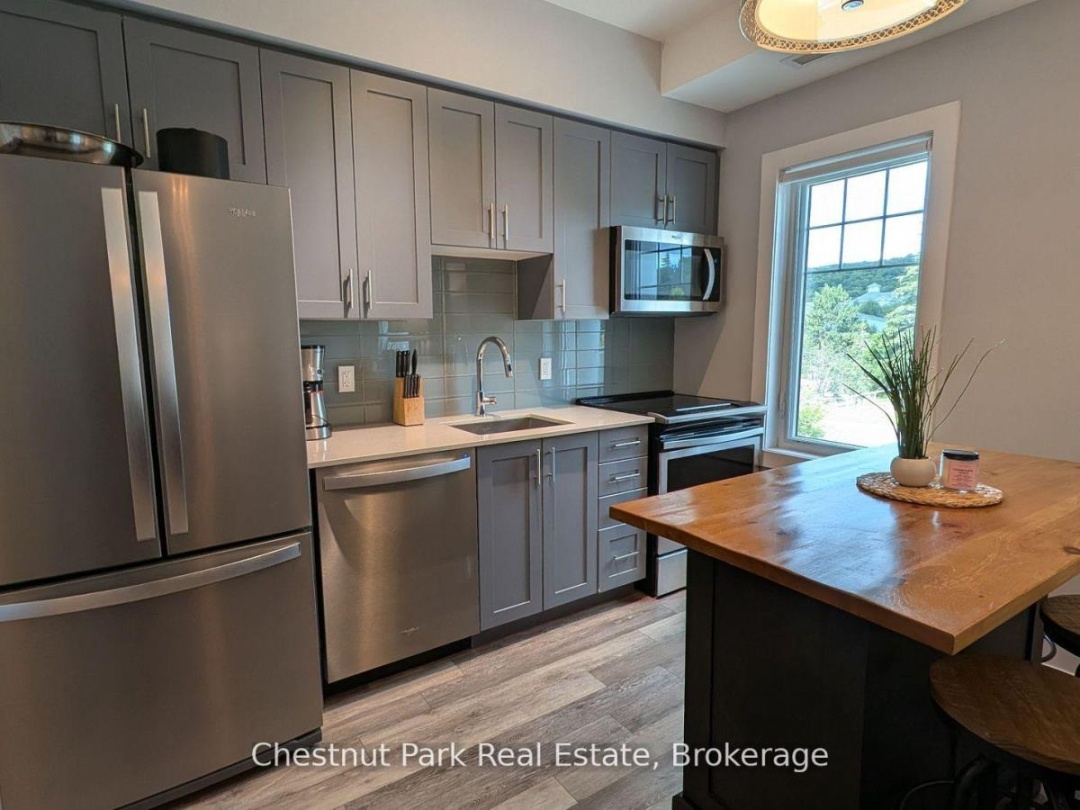 316 - 25 PEN LAKE POINT ROAD, Peninsula Lake