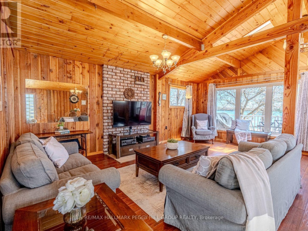 185 Avery Point Road, Dalrymple Lake