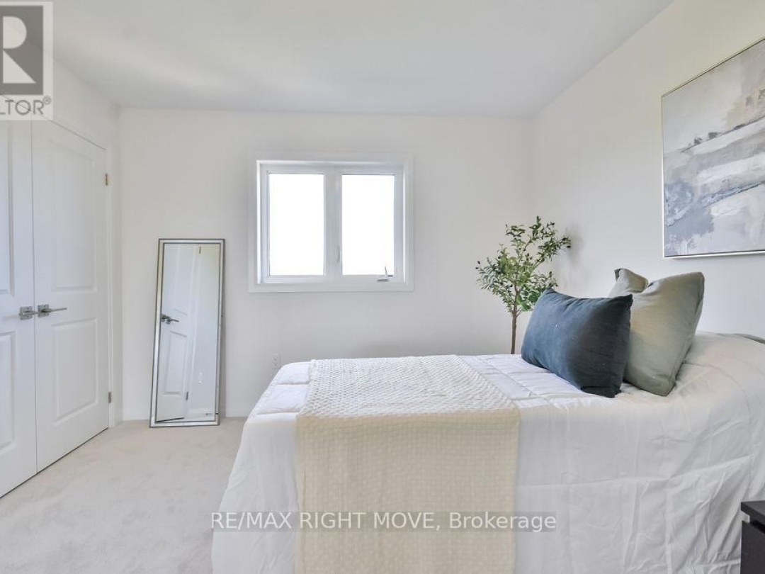 3721 QUAYSIDE DRIVE, 