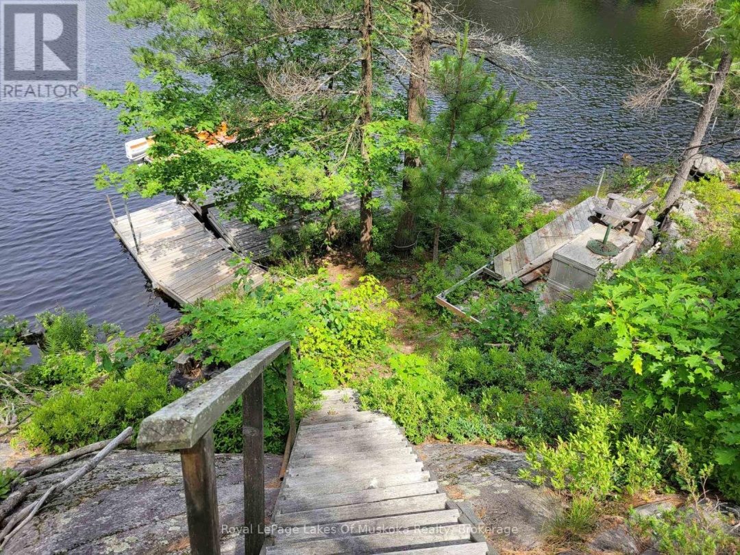 998 GULL LAKE, 