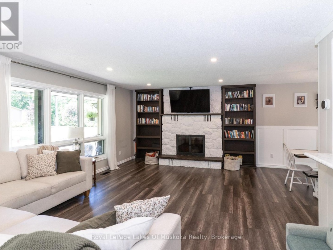 220 ALEXANDER STREET, 