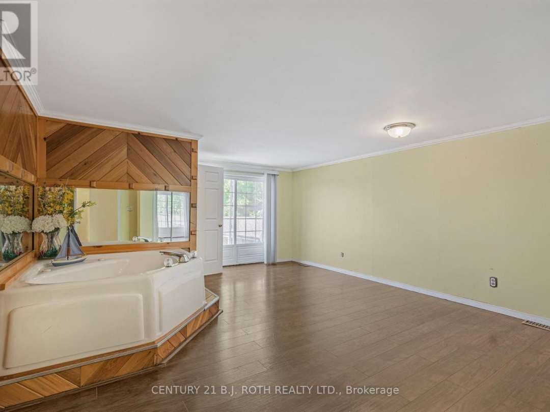 4201 Huronia Road, Severn