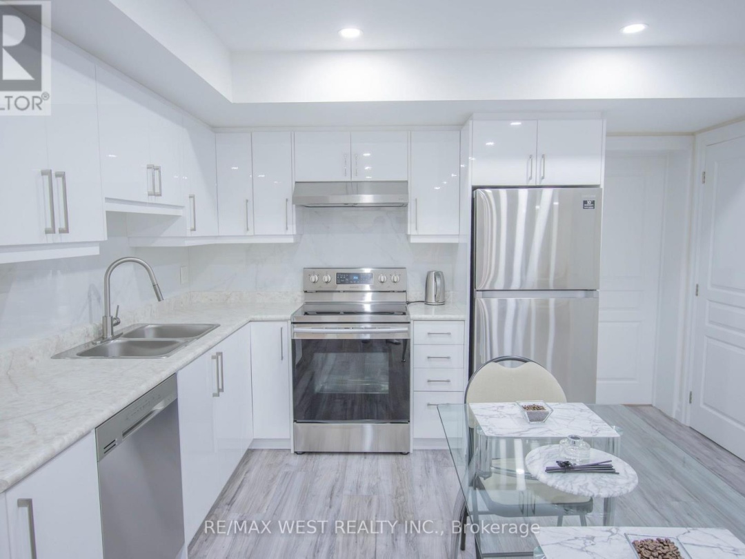 1158 LORNE LANE, 