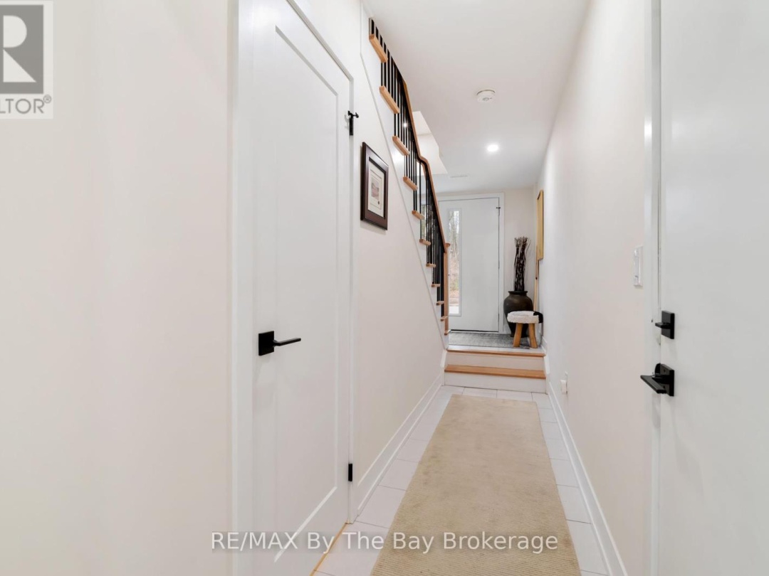 8 Bru Lor Lane, Atherley Narrows Lake