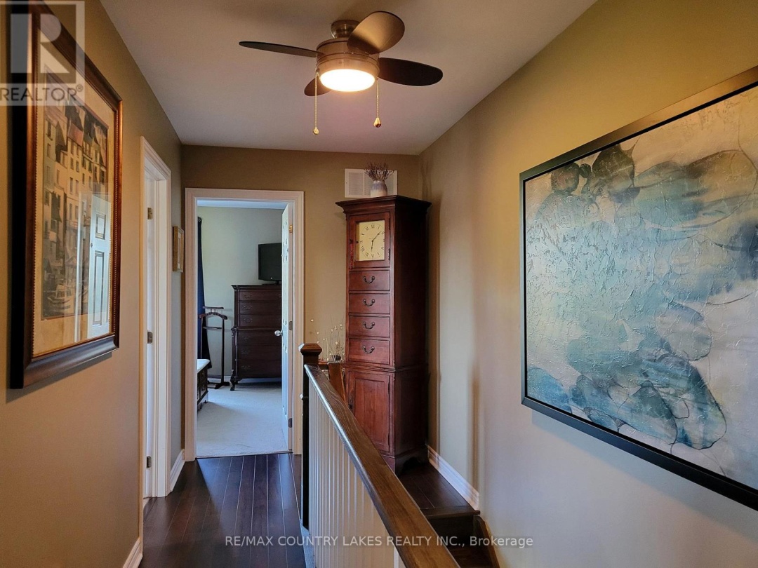 11 - 4 PARADISE BOULEVARD, 