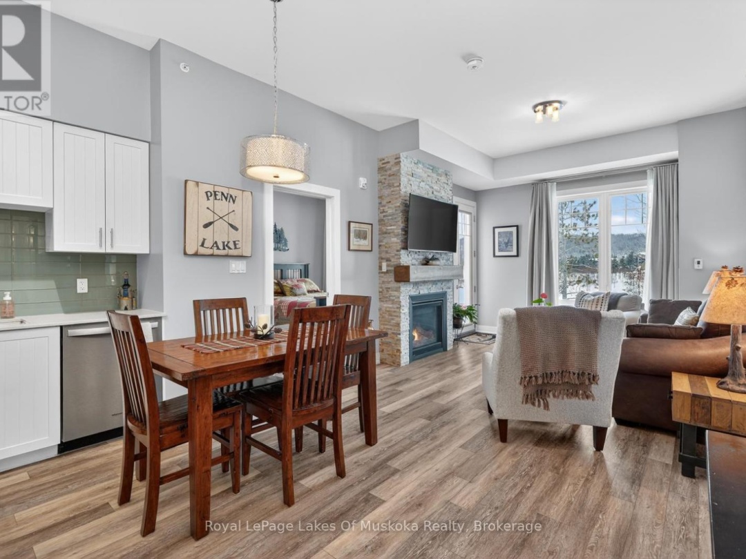 102 - 25 PEN LAKE POINT ROAD, Peninsula Lake