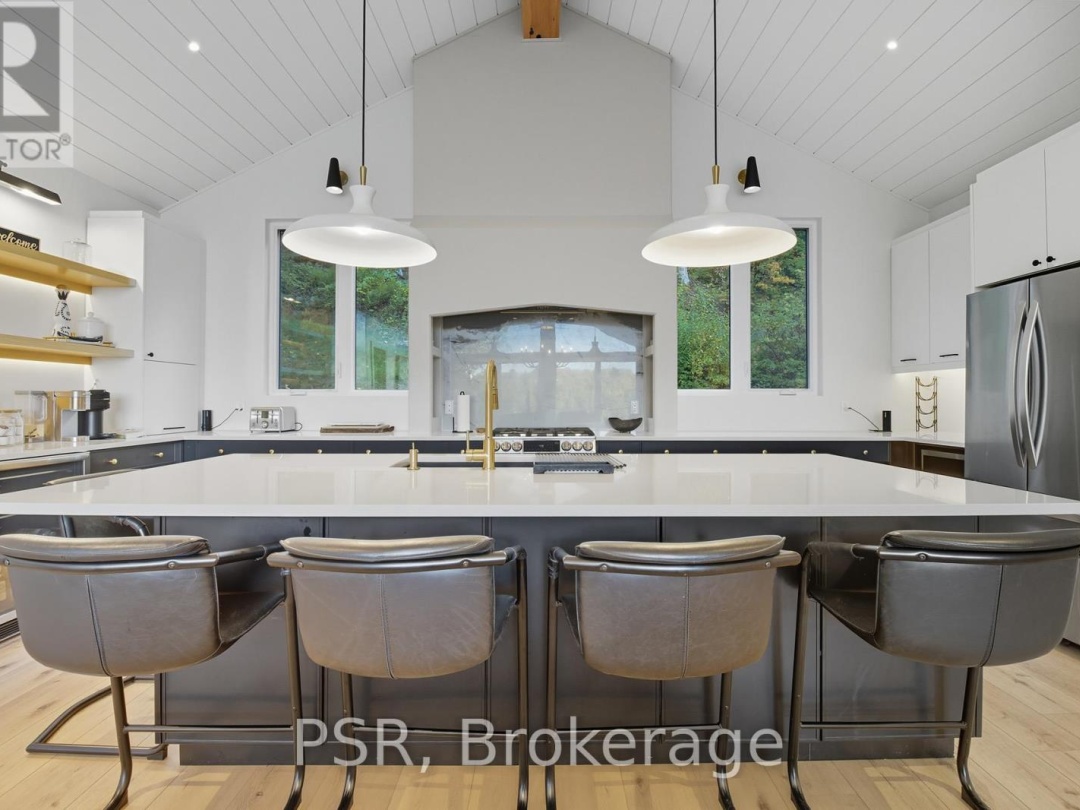 1399 BAYBREEZE LANE, 