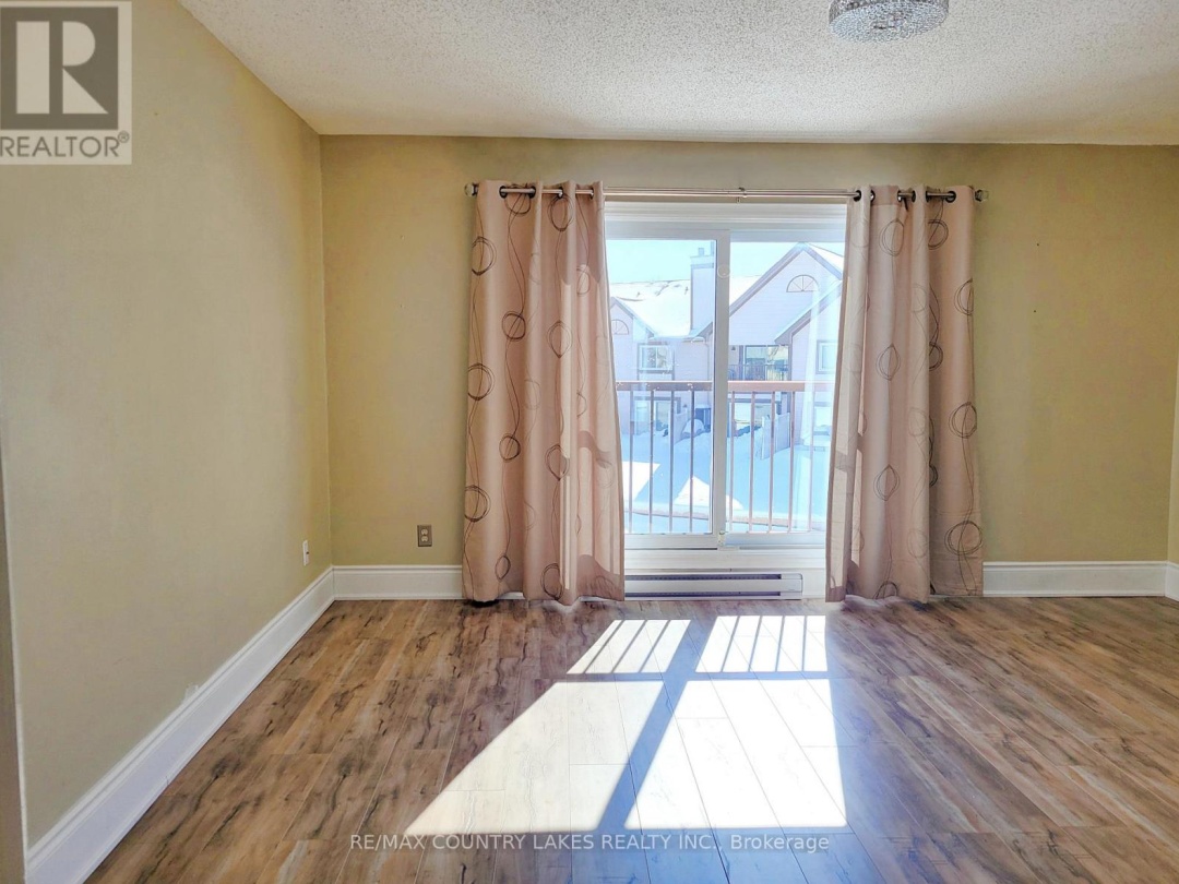 35 - 21 LAGUNA PARKWAY, Lake Simcoe