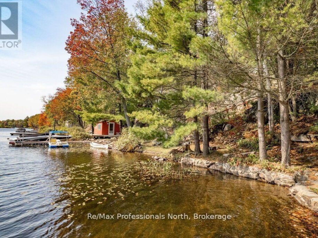 1006 Booth Lane, Pine Lake