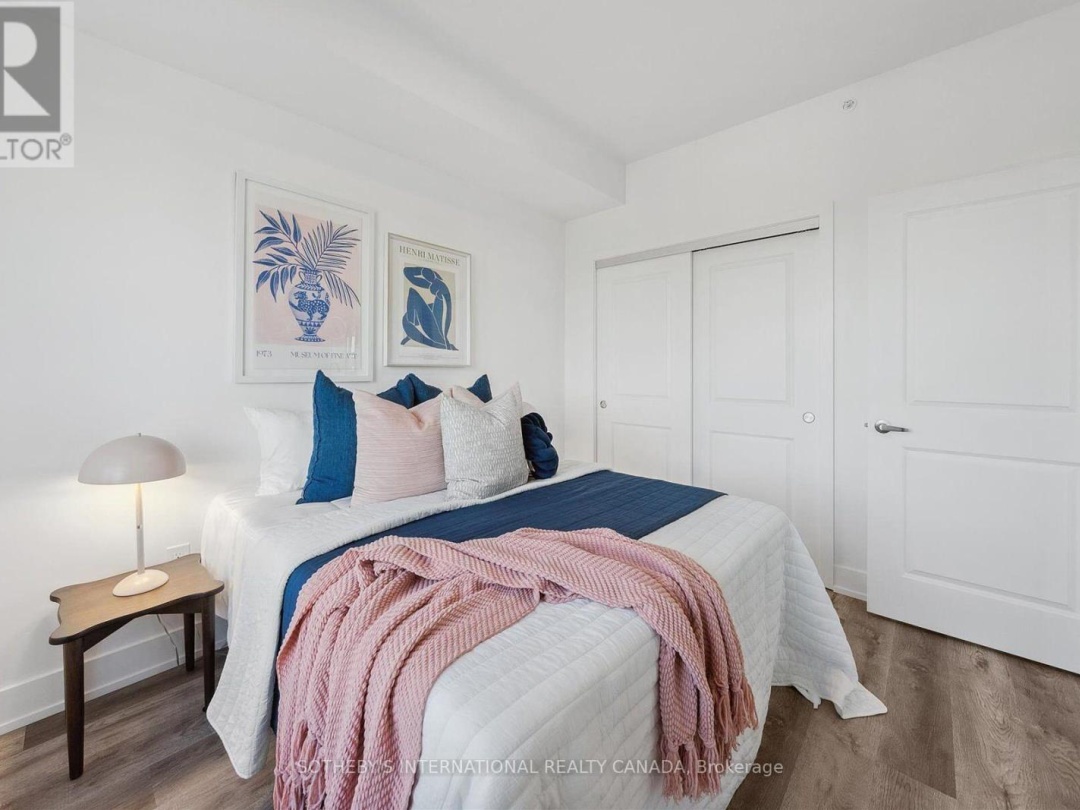 308 - 19B WEST STREET N, 