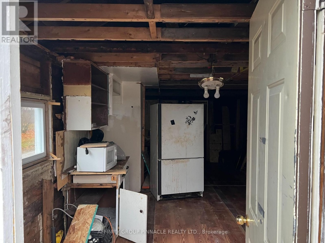 302 COUNTY ROAD 8 ROAD, 