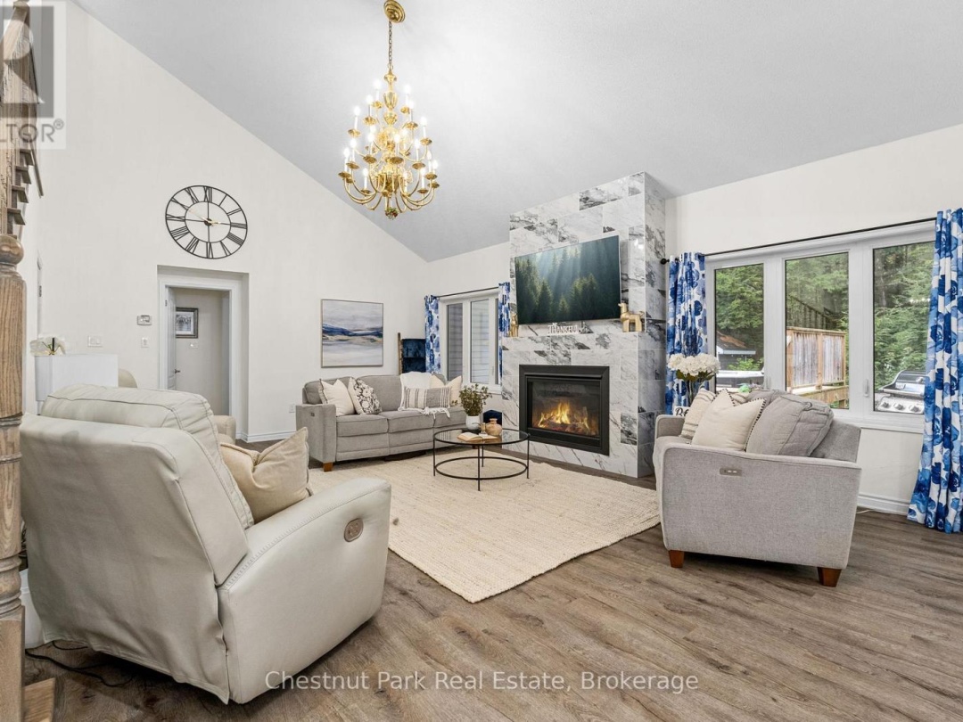 17 WINDSONG CRESCENT, 