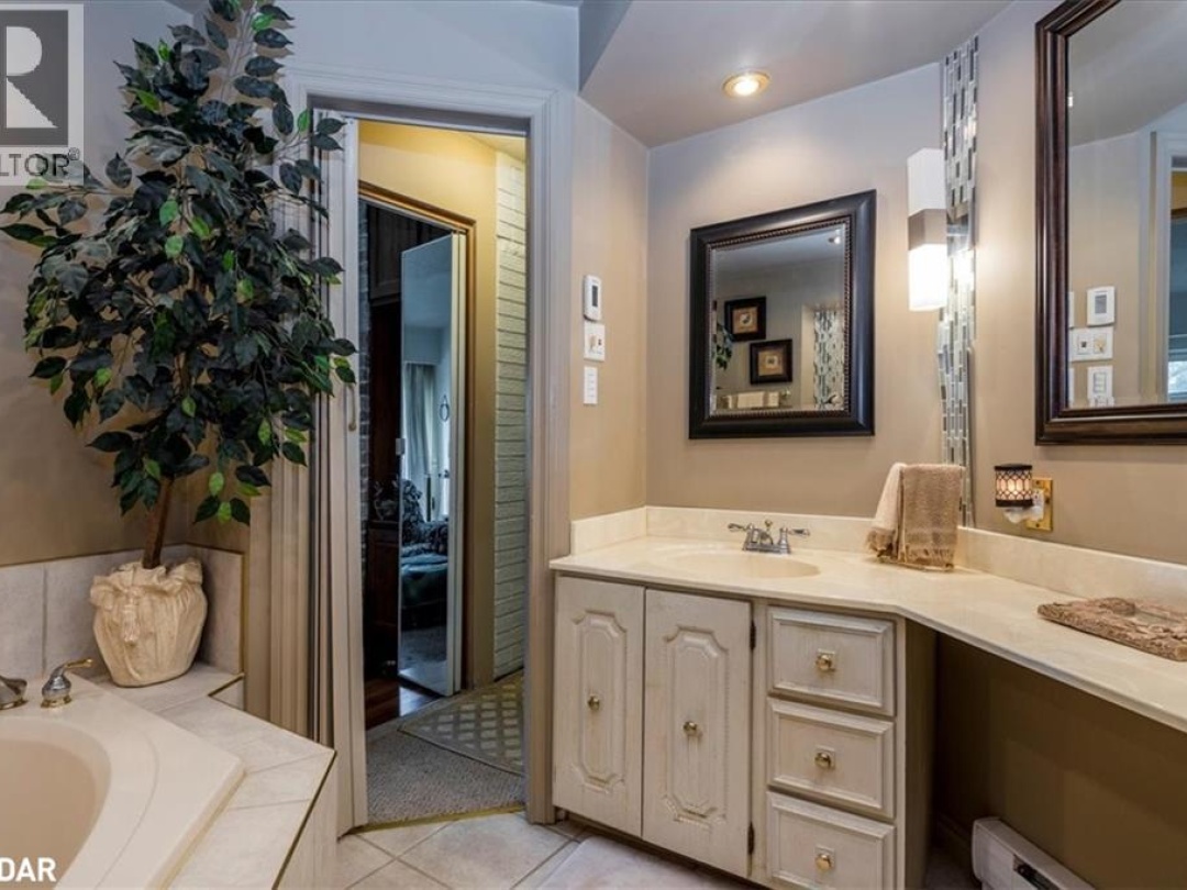 42 OLD INDIAN Trail, 