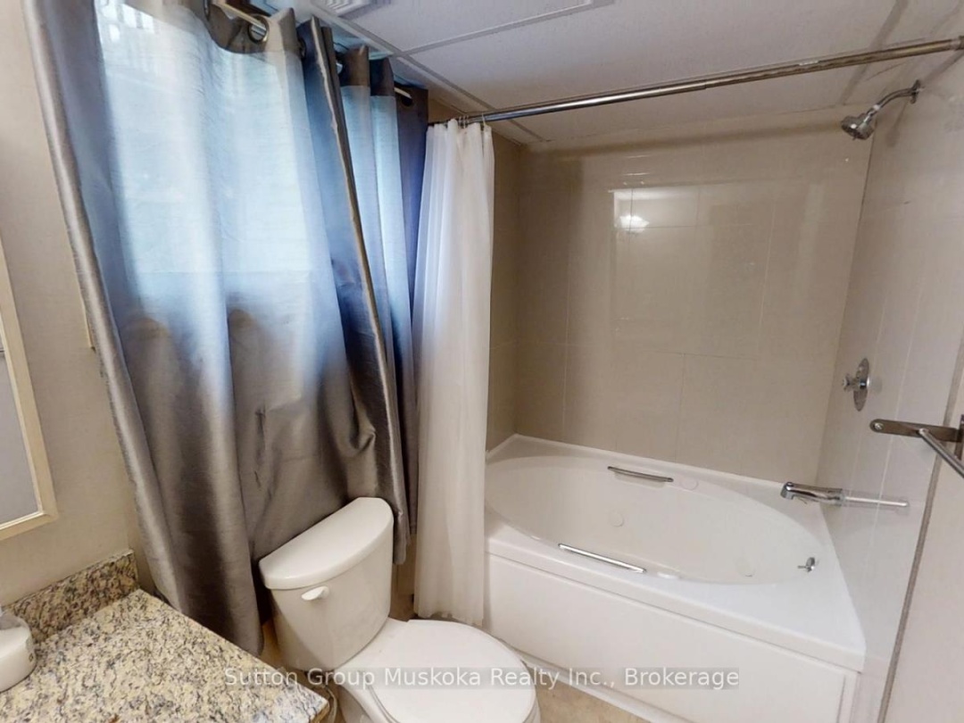 27-202 GOLFVIEW - DEERHURST DRIVE, 