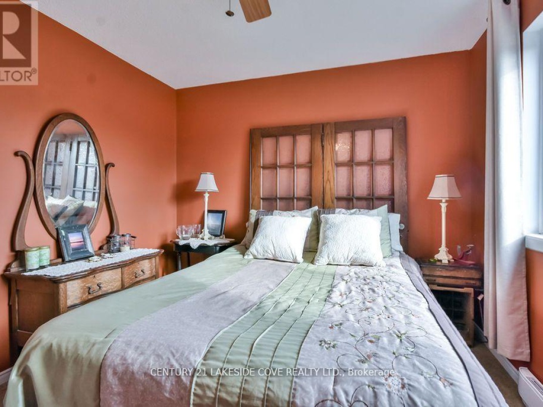 UNIT #7 - 70 LAGUNA PARKWAY, 