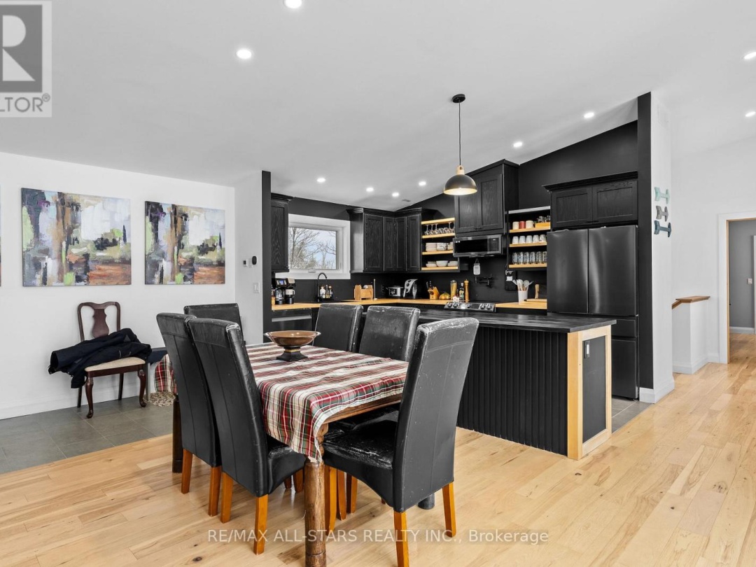 1062 NORTHLINE ROAD, 