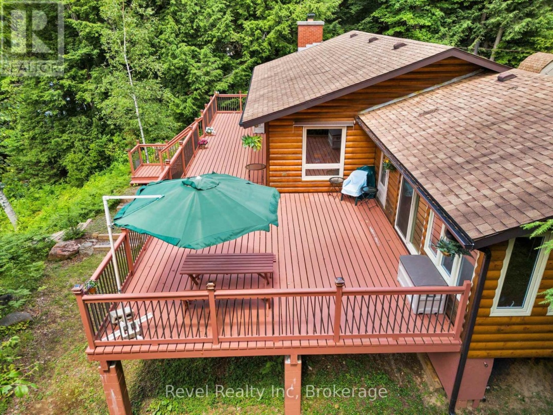 1022 BIRD LAKE CRESCENT, Bird Lake