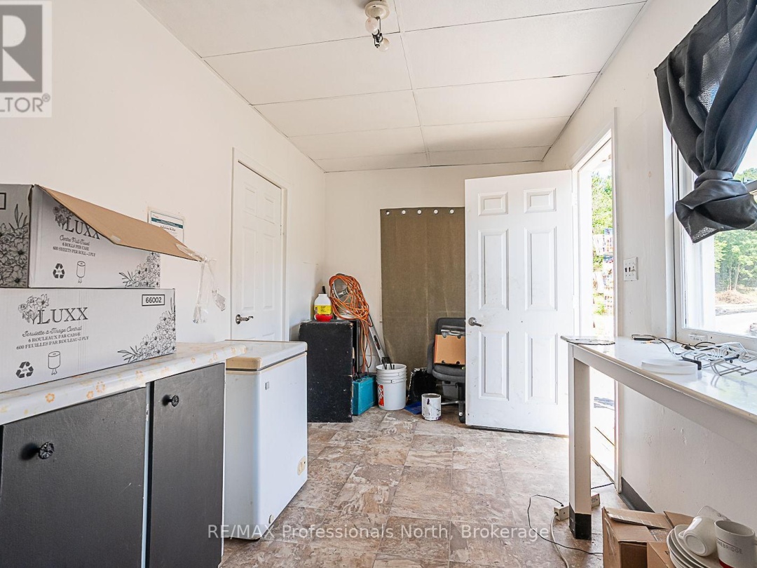 1063 RAVINE ROAD, 