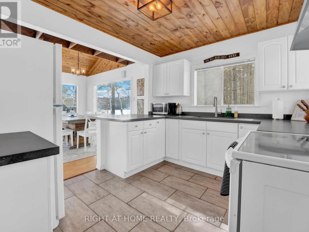 1220 PORTAGE LAKE ROAD, 