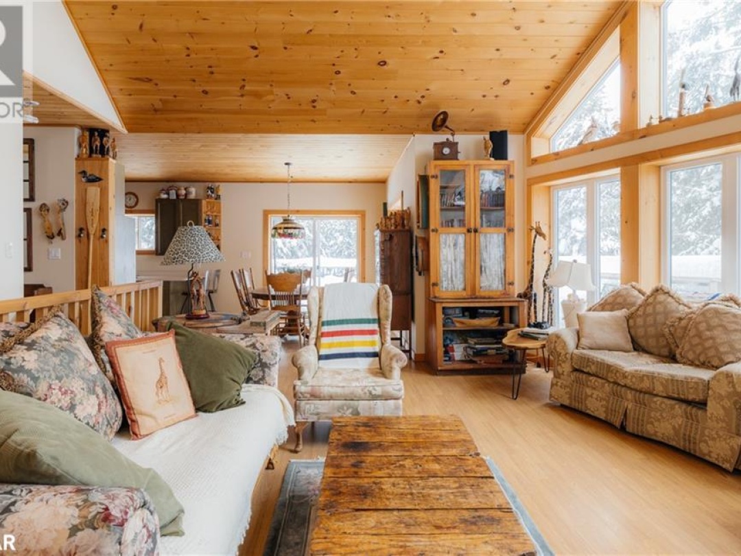 1208 Minnow Drive, Kennisis Lake