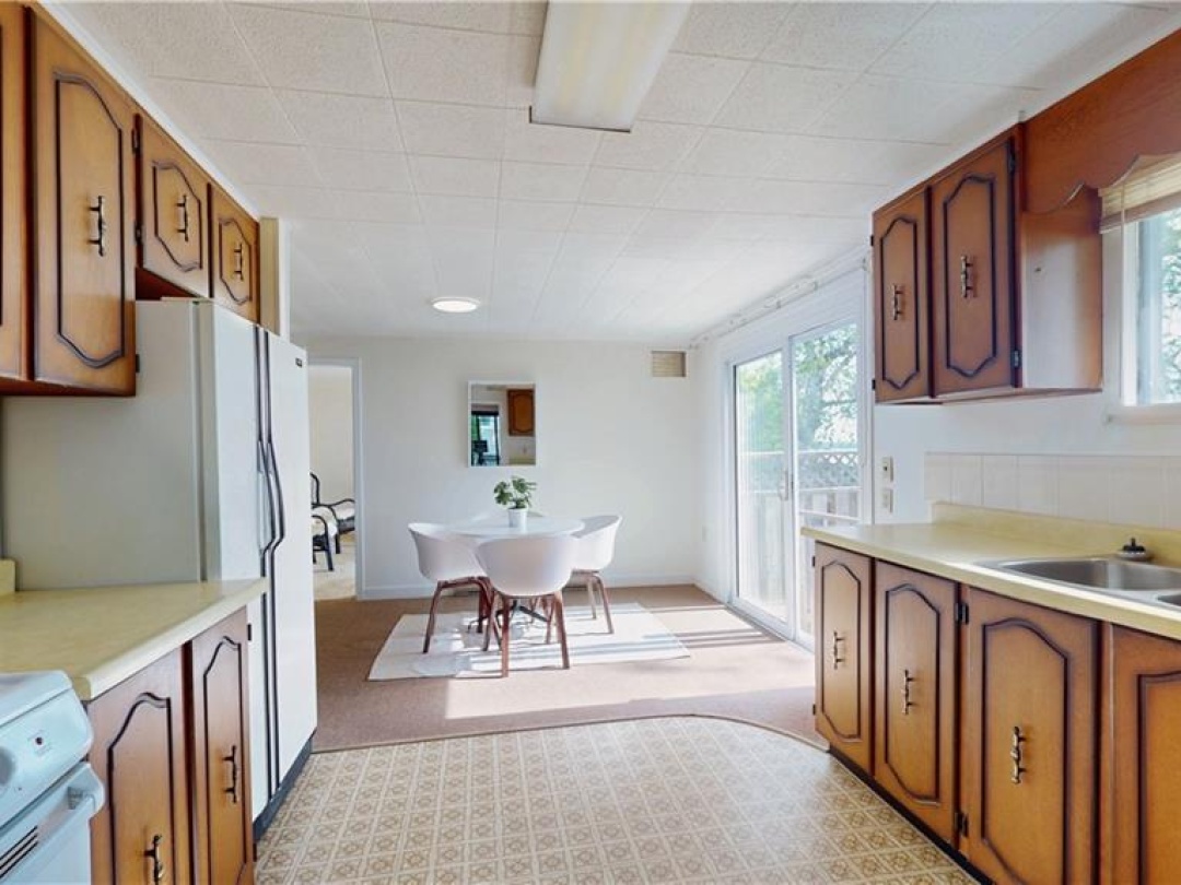 3529 BAYOU Road, 