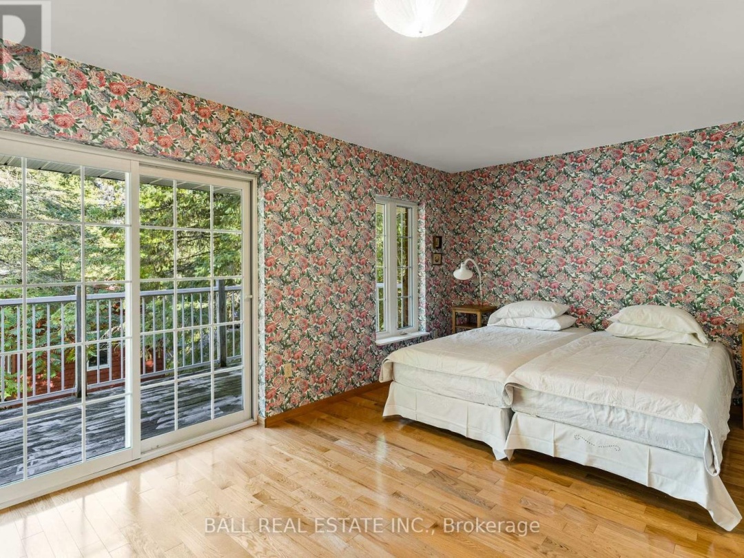 849 COUNTY RD 49, 