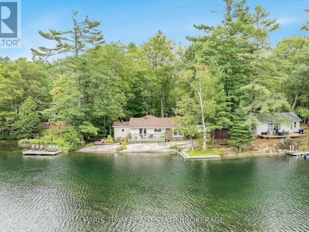 8060 OAKRIDGE DRIVE, 