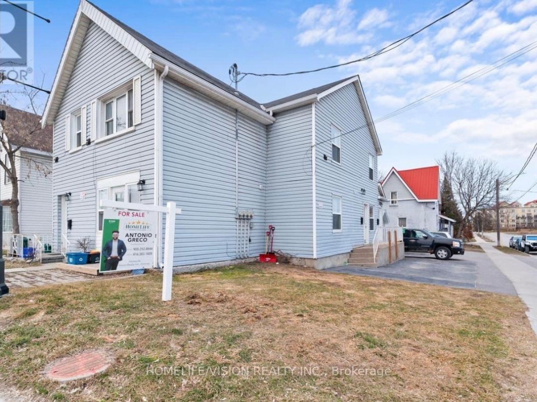 78 FRONT STREET S, 
