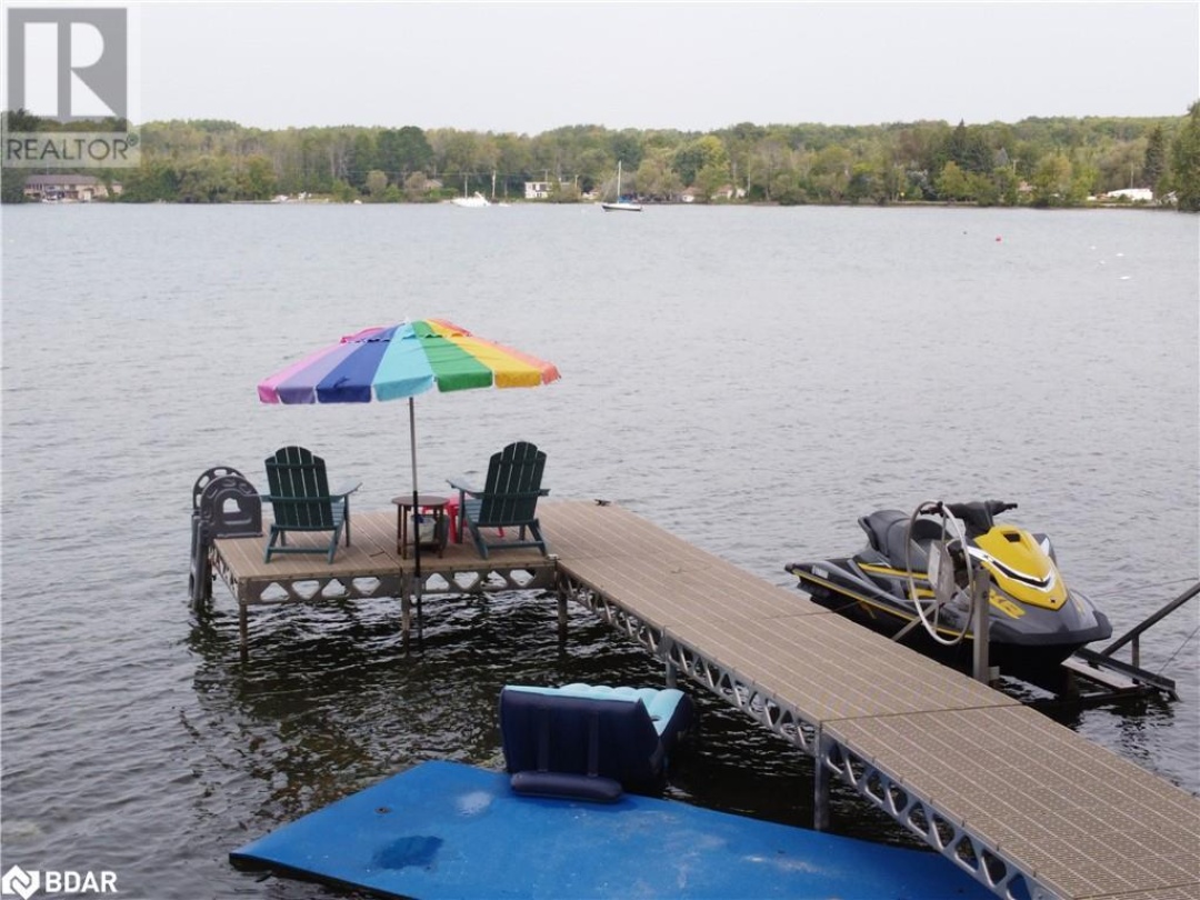 241 Eight Mile Point Road, Lake Simcoe