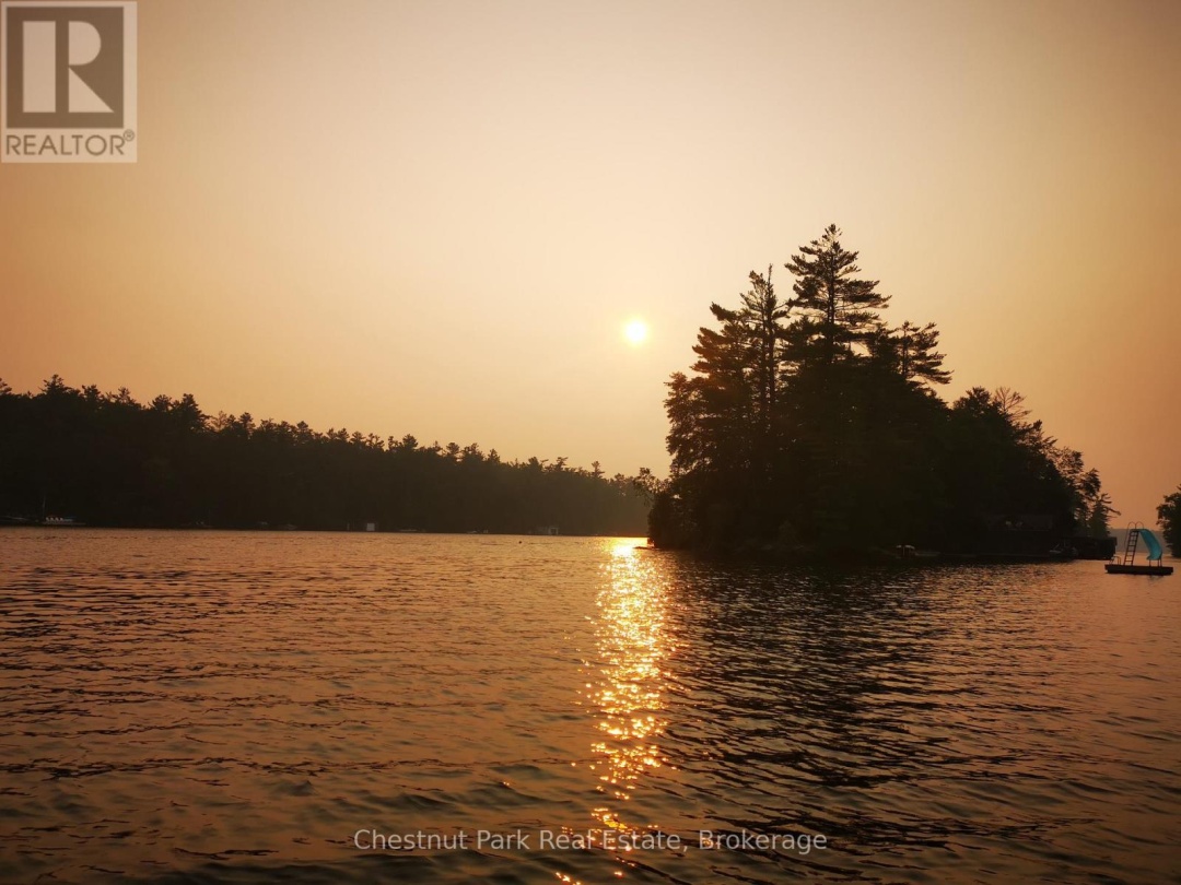 86 TAYLOR ISLAND, 