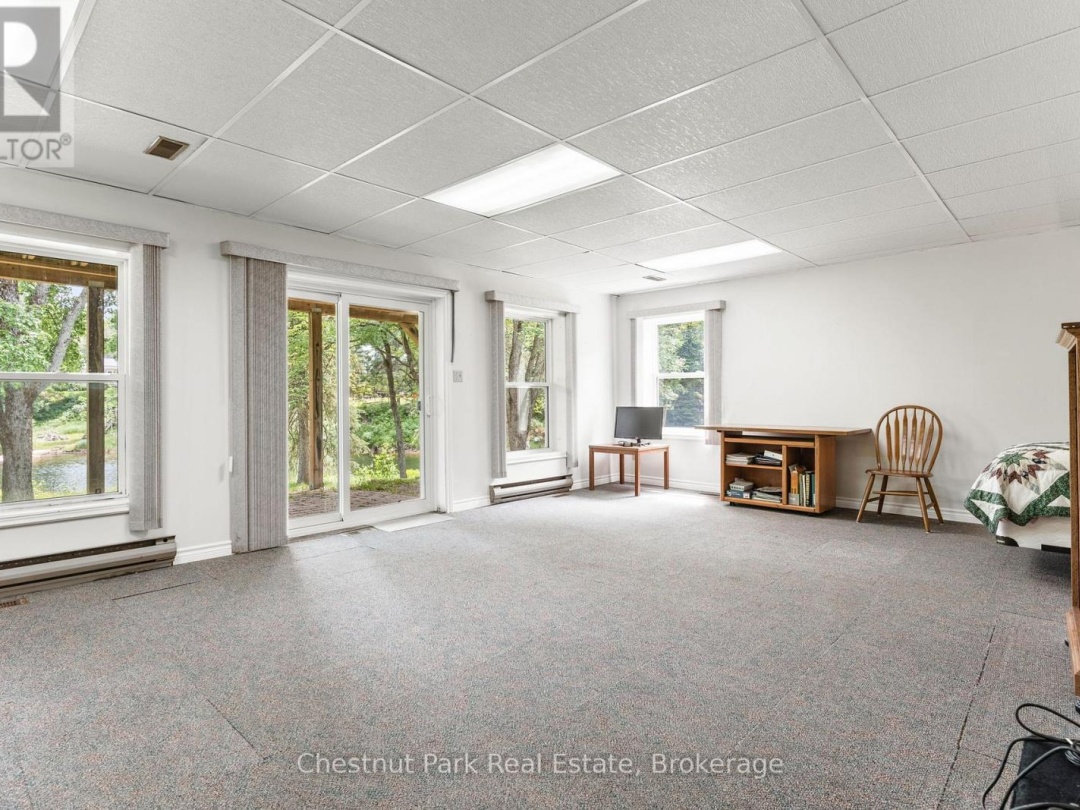 1054 GREEN LAKE ROAD, 
