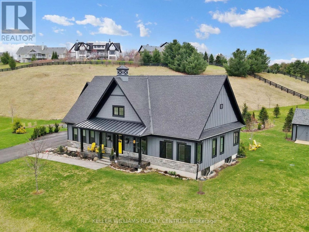 2 THOROUGHBRED DRIVE, 
